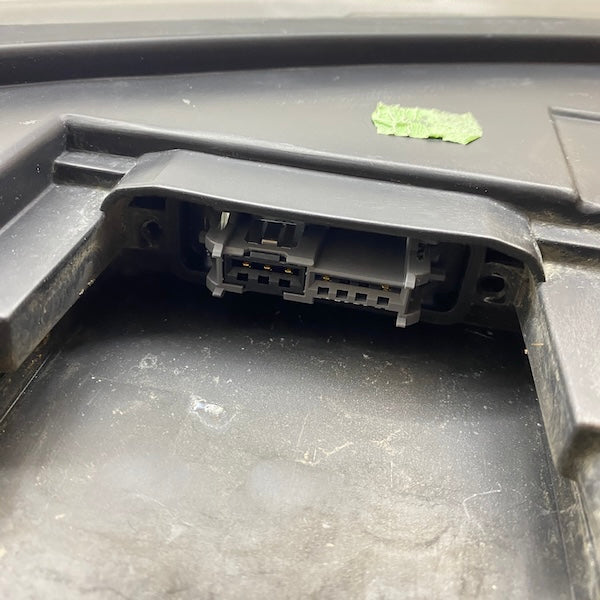 Land Rover Discovery 4 L319 Sağ Far AH22-13W029-MD En Uygun Oto Parça