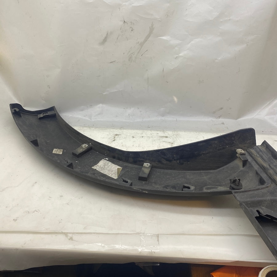 Land Rover Discovery Arka Sağ Kapı Çıtası DGP000144