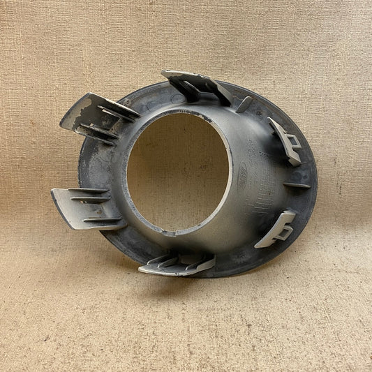 Land Rover Freelander 2 Sağ Sis Far Çerçevesi 6H52-15A245