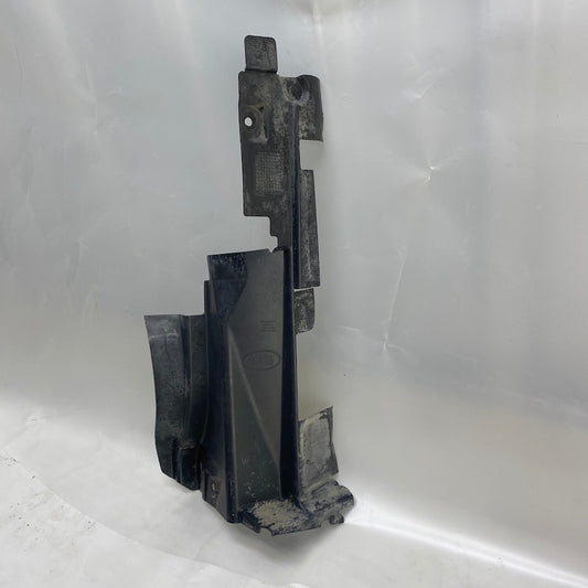 Land Rover L322 Ön Hava Yönlendirme Bakalit PDB500420