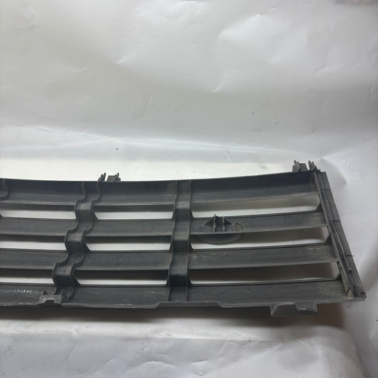 Land Rover L322 Ön Radyatör Izgarası 51 13-7 009 910