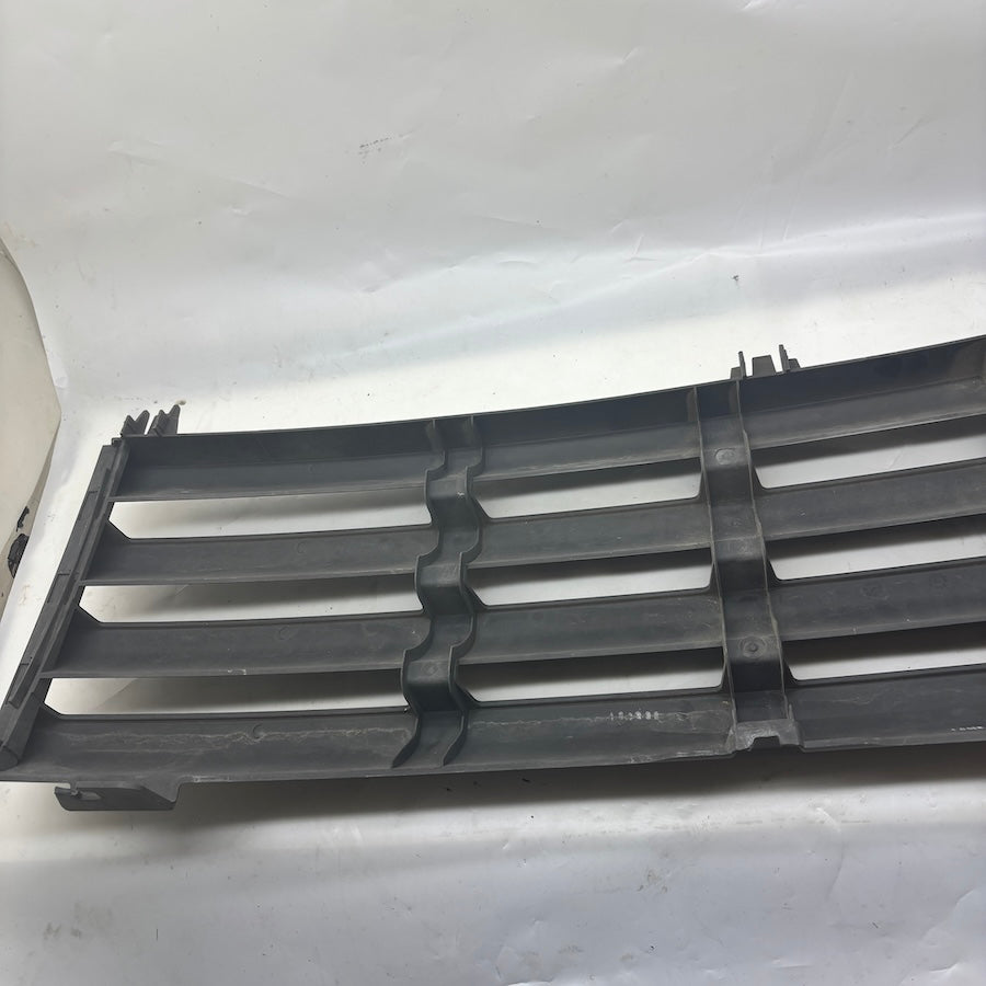 Land Rover L322 Ön Radyatör Izgarası 51 13-7 009 910