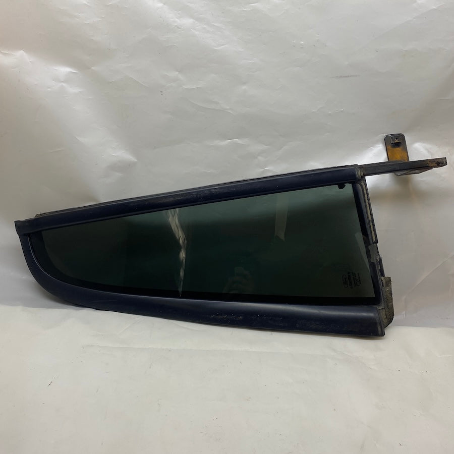 Lincoln Navigator Arka Sağ Kelebek Camı XL14-7825828