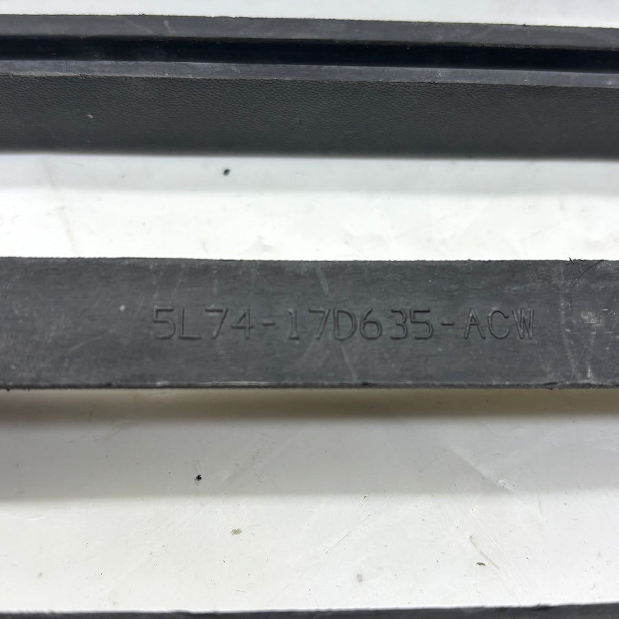 Lincoln Navigator Tampon Orta Izgara 5L74-17D635