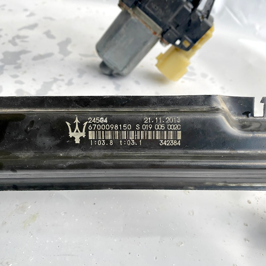 MASERATI Quattroporte Arka Sol Cam Kriko ve Motoru 670009818
