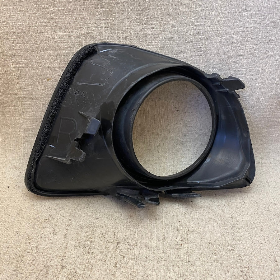 MAZDA 2 Sis Far Çerçevesi Sağ D652-50C11