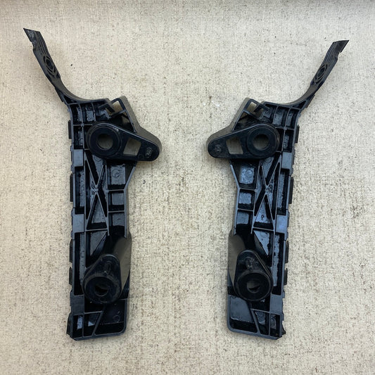 MAZDA 3 Hatchback Ön Tampon Tututcu Braketi bhn1500u1