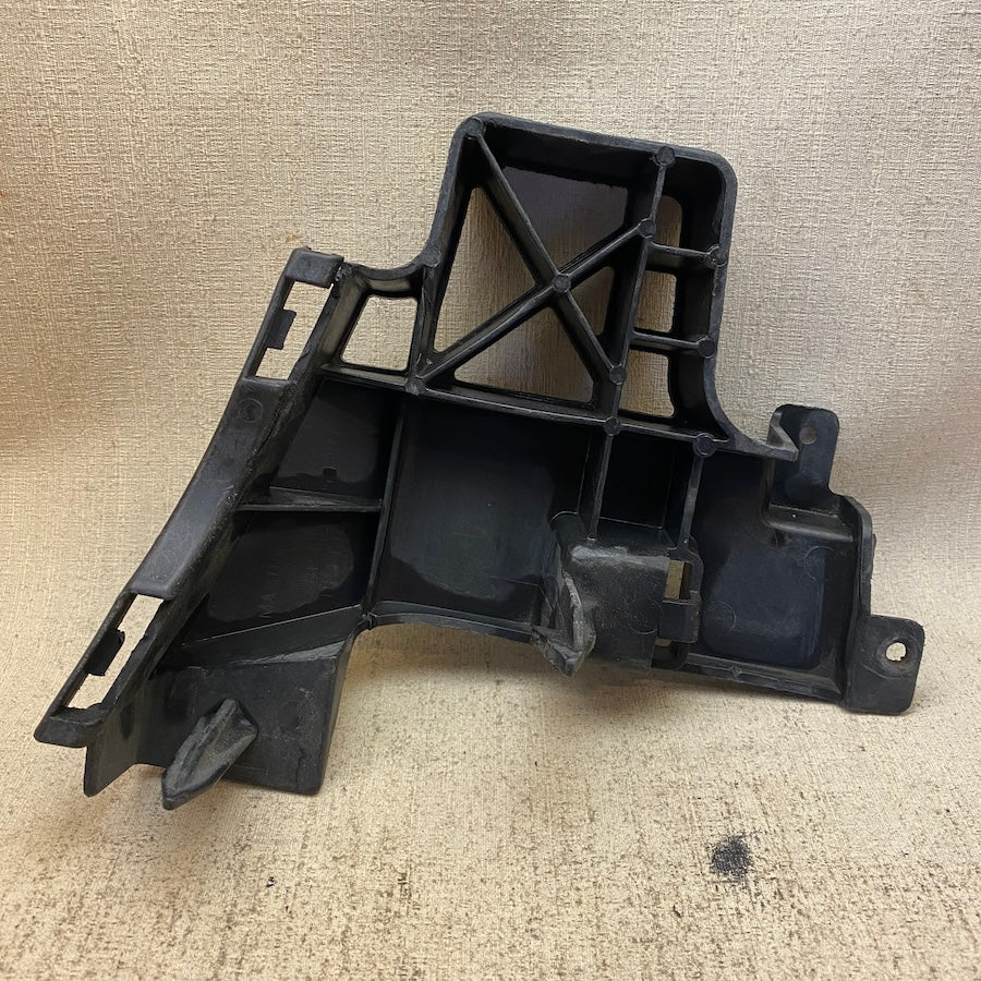 MAZDA 3 Ön Tampon Bağlantı Braketi Sol BP4L502B1