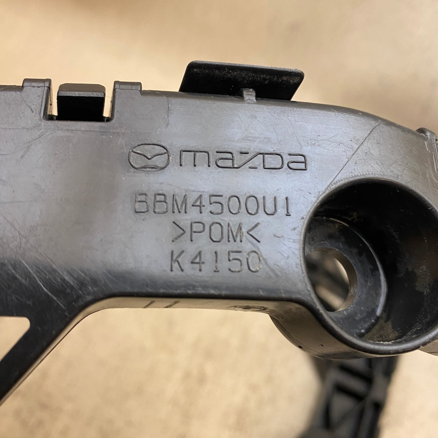 MAZDA 3 Ön Tampon Braketi BBM4500U