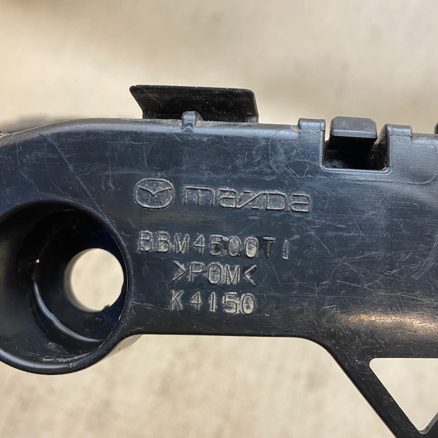MAZDA 3 Ön Tampon Braketi BBM4500U