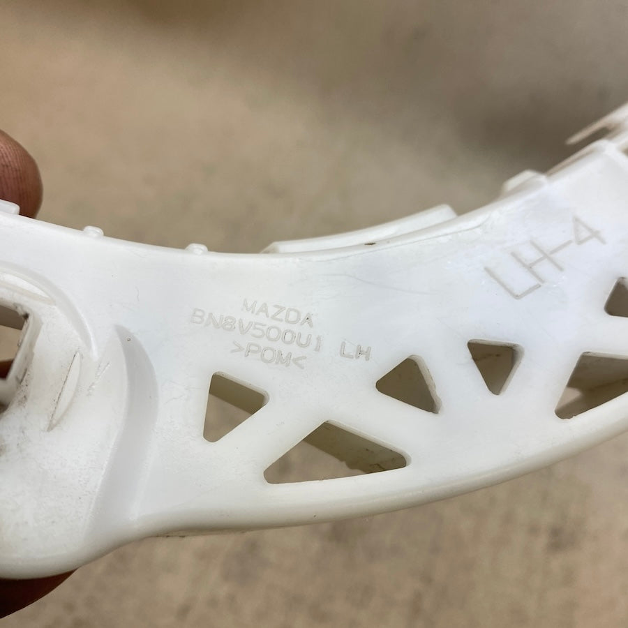 MAZDA 3 Ön Tampon Destek Braketi BN8V500U1