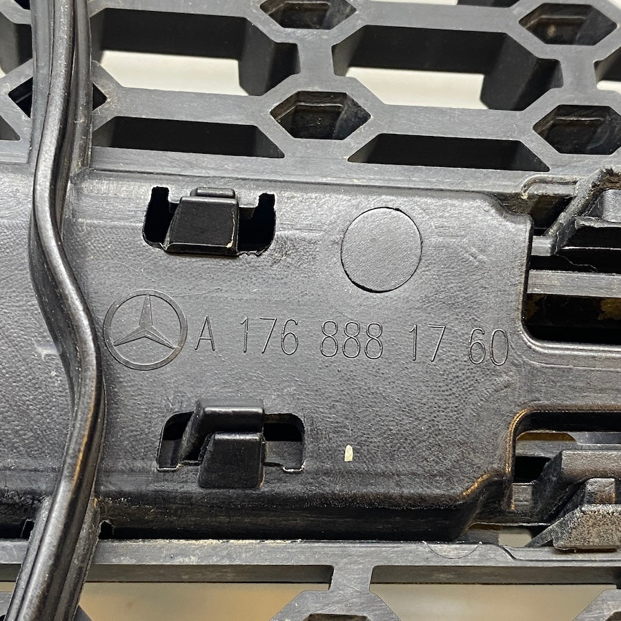 MERCEDES A W176 Makyajlı Kasa Ön Panjur A1768881760