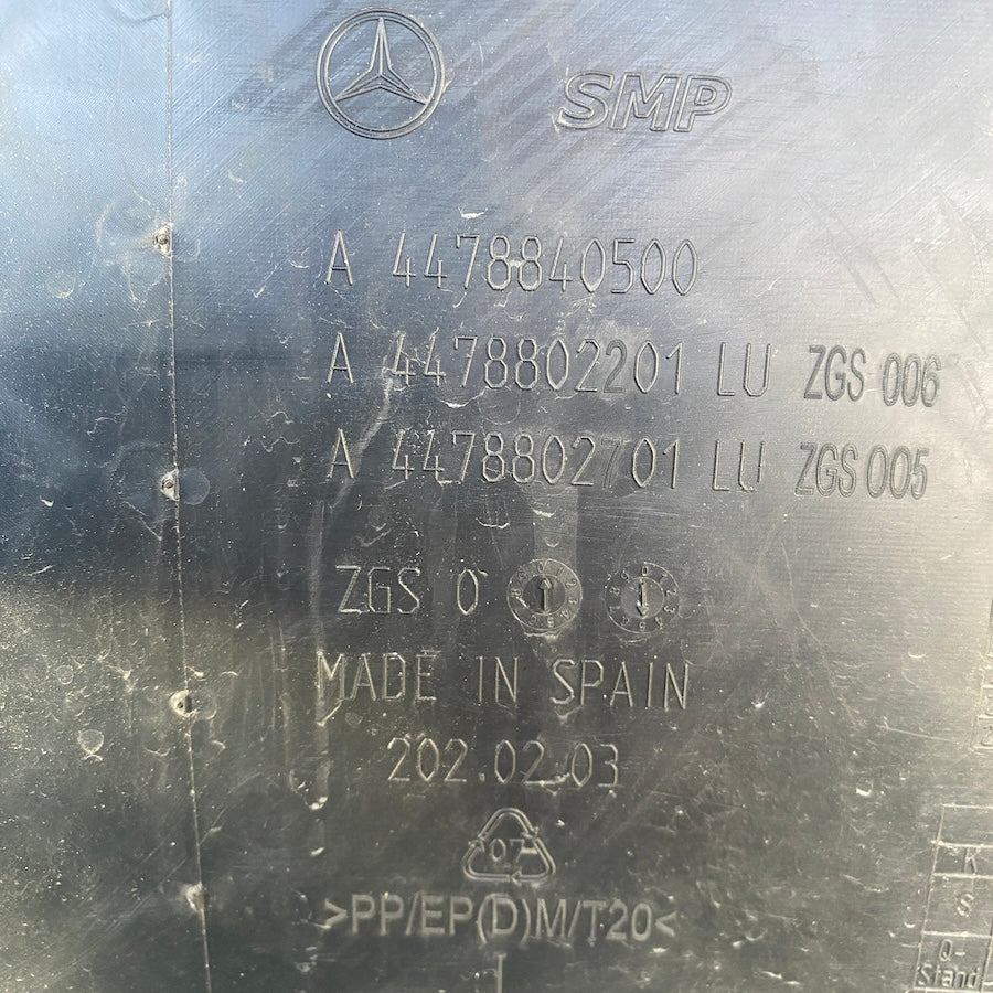 MERCEDES EQV Ön Tampon Alt Izgara A4478840500/A4478840600