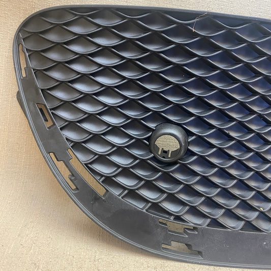 MERCEDES E W213 Ön Tampon Sol Izgara A2138851122