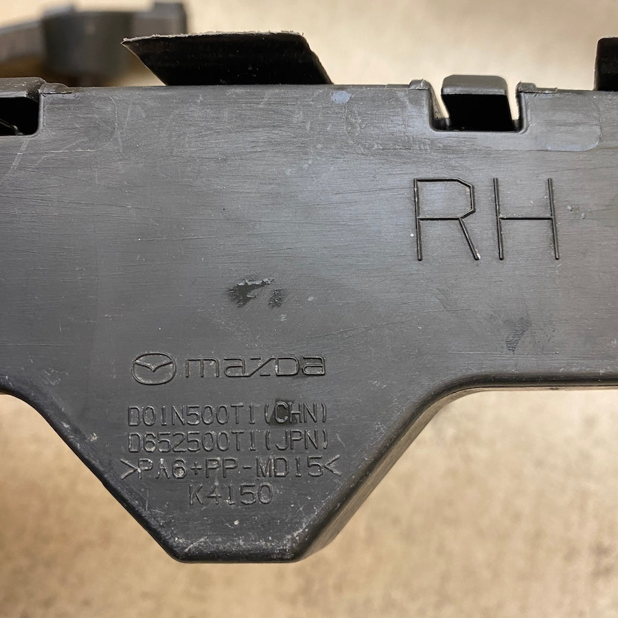 Mazda 2 Ön tampon montaj braketi d01n500u1 d652500u1
