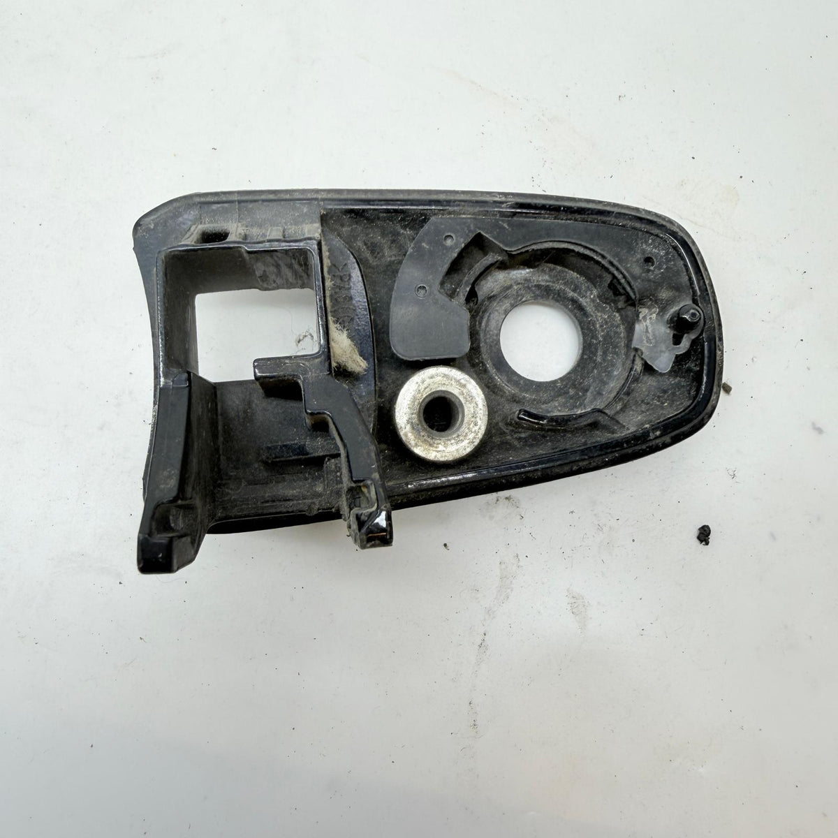 Mazda 3 BK Sol Ön Kapı Kolu Bademi 2007 Orijinal Çıkma En Uygun Oto Parça
