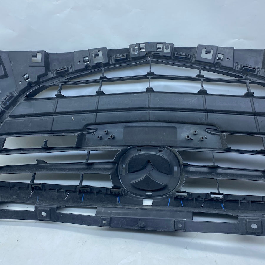 Mazda 3 Ön Panjur Kasası BJS7-50712