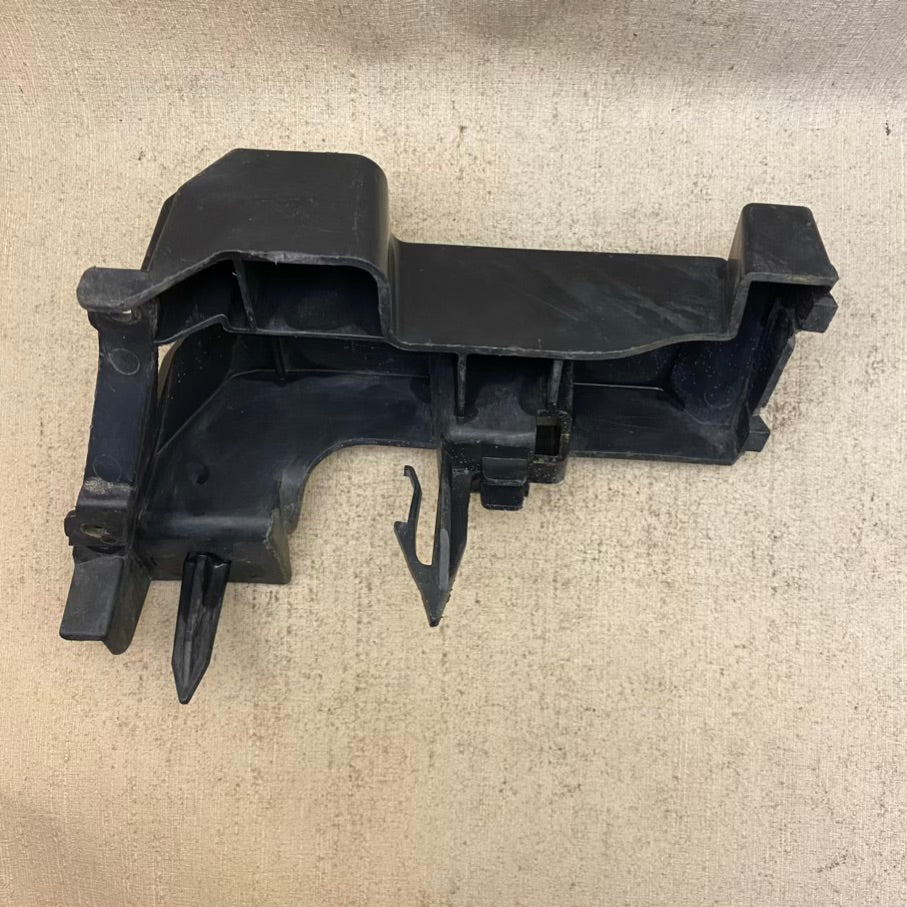 Mazda 3 Ön Tampon Braketi Sol - Tyv-Bn8V502B1