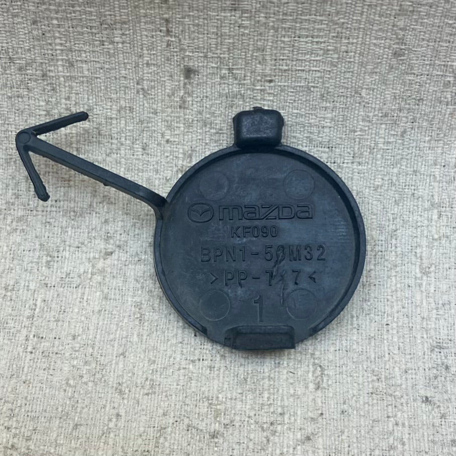 Mazda 3 Ön Tampon Çeki demir kapağı BPN1-50M32
