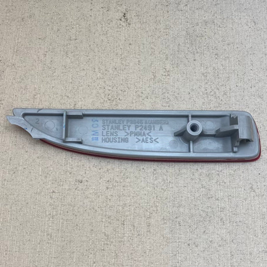 Mazda 3 Sedan Sol Arka Reflektör Stanley P3945