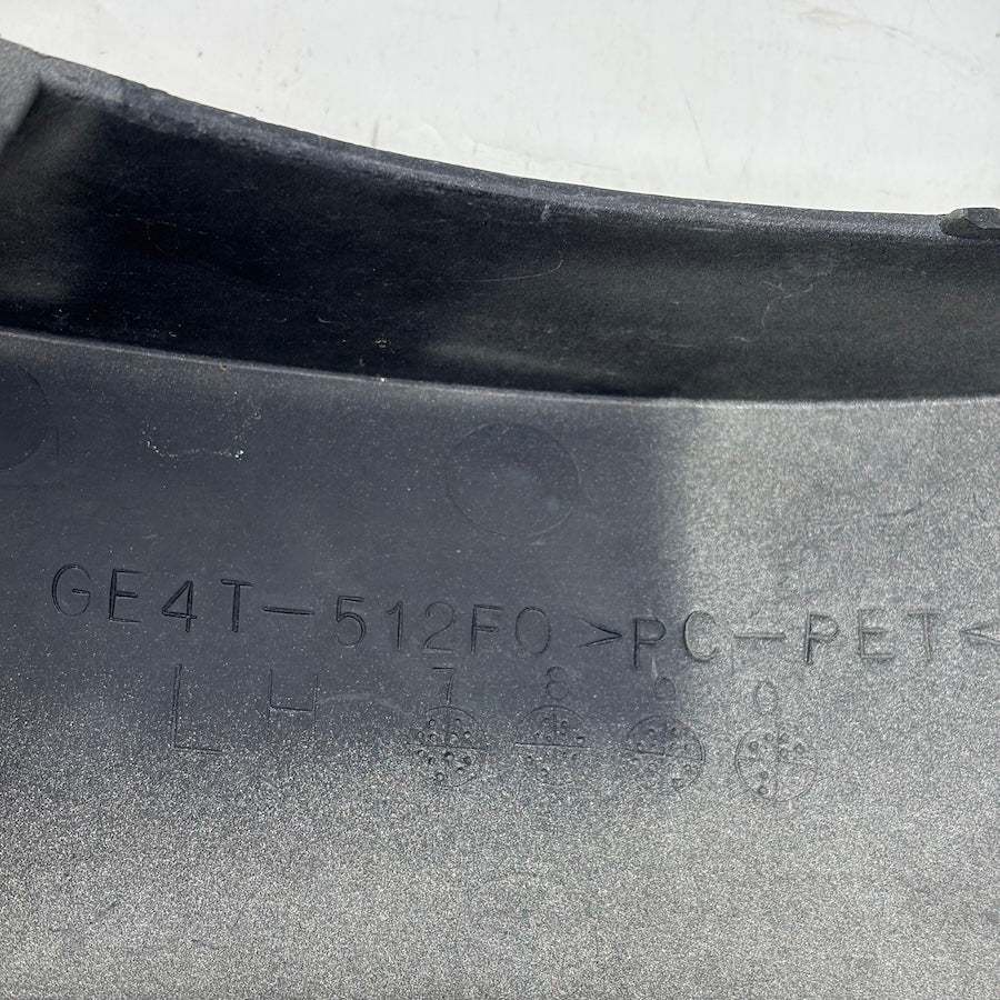 Mazda 626 Sol Arka Lamba Kapağı Döşemesi GE4T-512F0