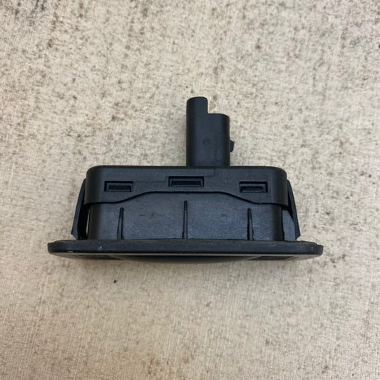 Megane 2 Bagaj Kapak Açma Butonu Düğmesi 8200076256