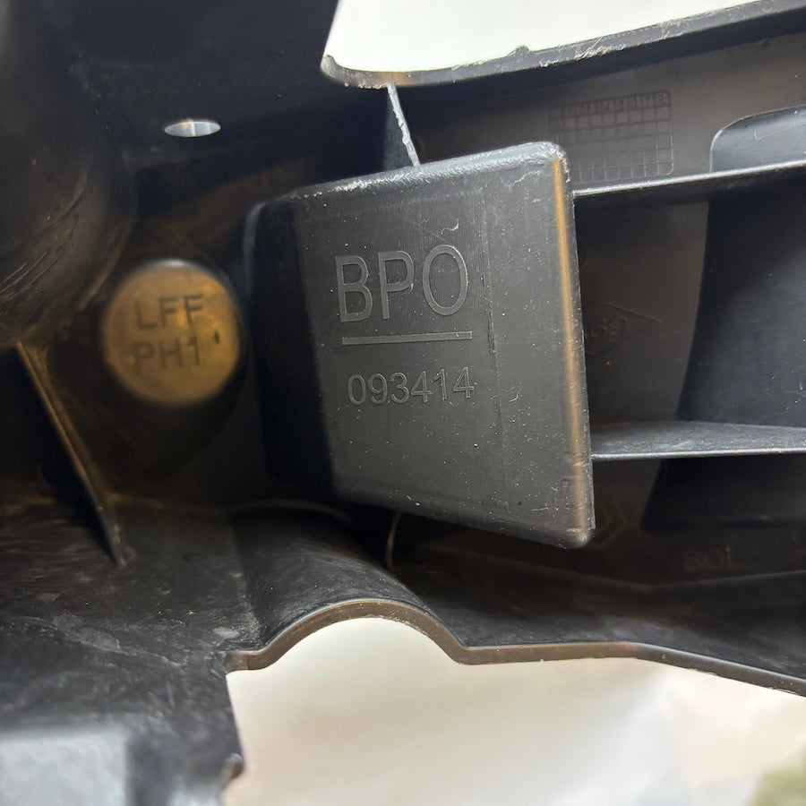 Megane 4 Arka Tampon Braketi Sol / Stop Alt Braketi 850456145R