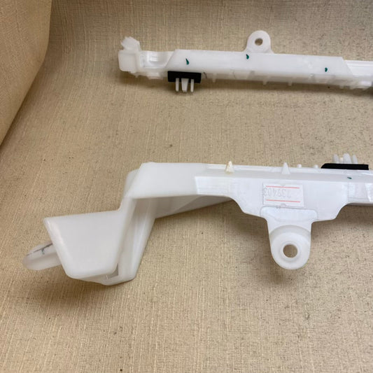 Megane 4 Sedan Arka Tampon Baglanti Braket Takimi 852227740R