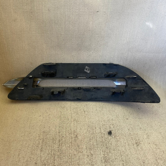 Mercedes-Benz W204 Sis Far Çerçevesi A204 880 3324