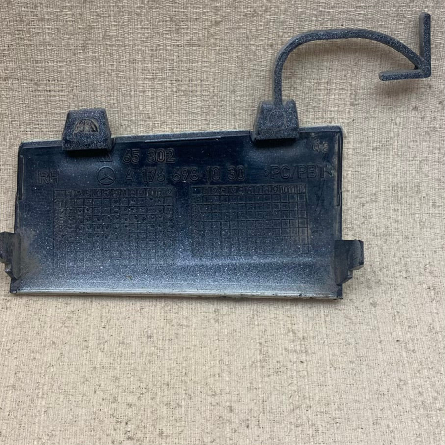 Mercedes W176 AMG Arka Çeki Kapağı Orijinal A1766981030
