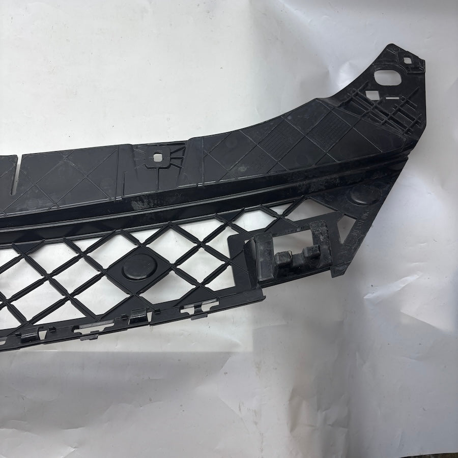 Mercedes A200 W177 Ön Tampon Üst Taşıyıcı Bağlantı A1778859100 - En Uygun Oto Parça