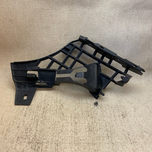 Mercedes A Ön Tampon Braketi A176 885 04 21