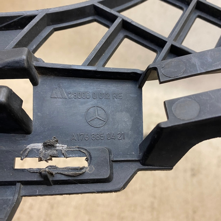 Mercedes A Ön Tampon Braketi A176 885 04 21