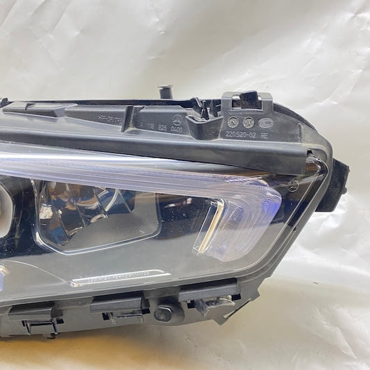 Mercedes A Serisi W118 Sağ Far Full LED 20-24 A1189064000 Çıkma En Uygun Oto Parça