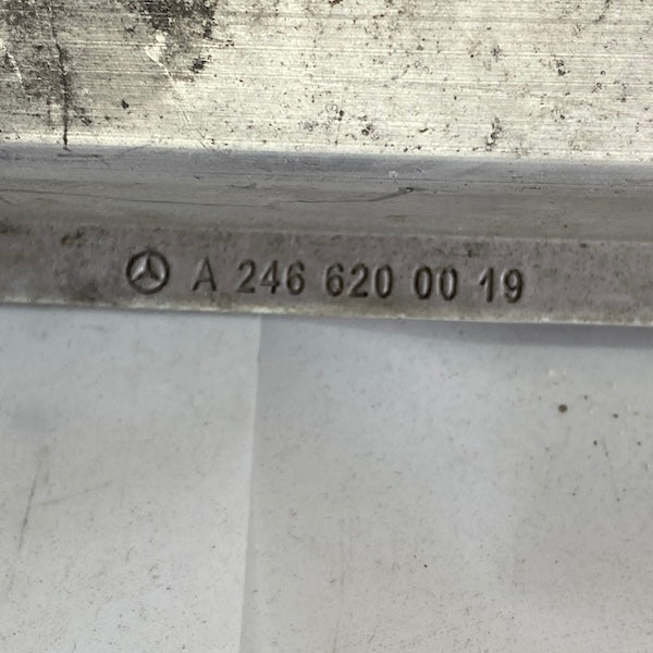 Mercedes A W176/CLA Radyatör Alt Traversi A466200019 En Uygun Oto Parça