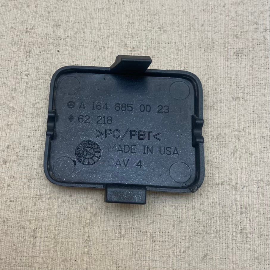 Mercedes Benz ML-Class W164 GL X164 Ön Tampon Çeki Demir Kapağı