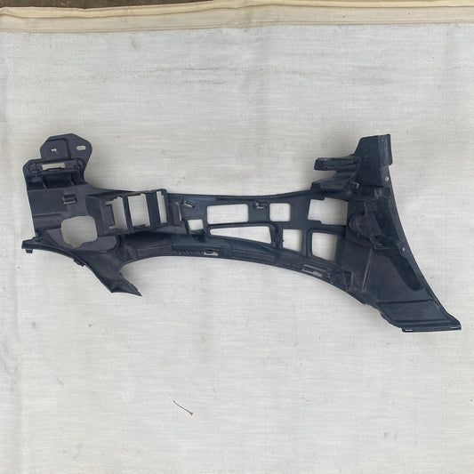 Mercedes C AMG Ön Tampon Braketi 205-885-31-65