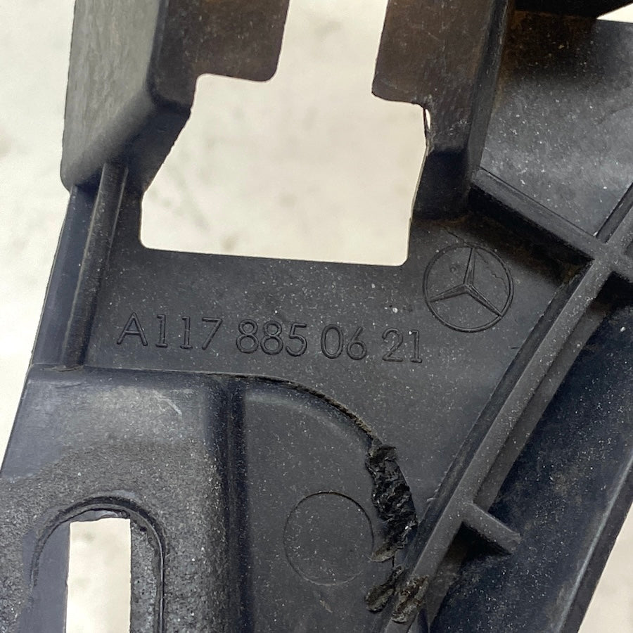 Mercedes CLA C117 AMG Ön Tampon Sol Braket A1178850621