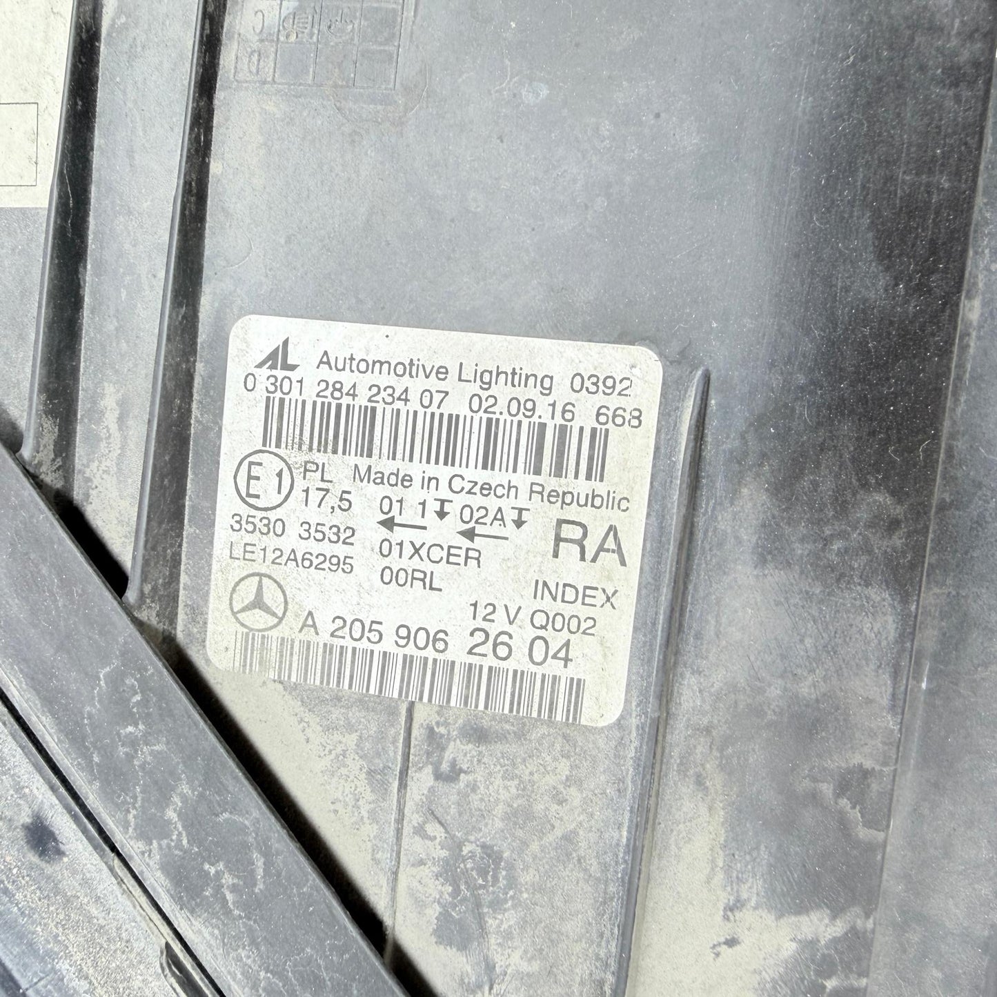 Mercedes C Serisi W205 Sağ Far A2059062603