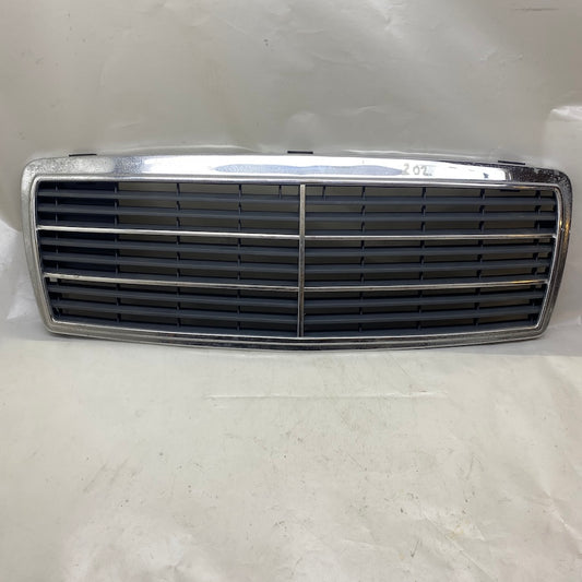 Mercedes C W202 Ön Panjur A2028880323