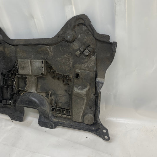 Mercedes C W204 Alt Muhafaza A2045203223 Orijinal Çıkma 2008-2013