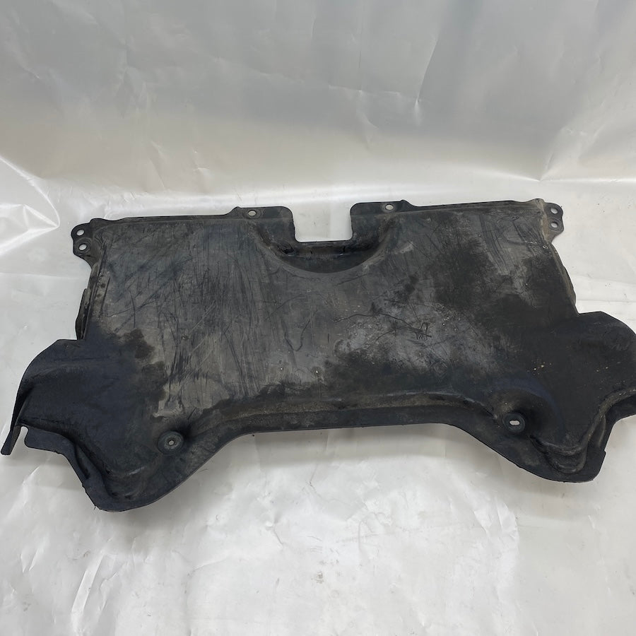 Mercedes C W204 Alt Muhafaza A2045203223 Orijinal Çıkma 2008-2013