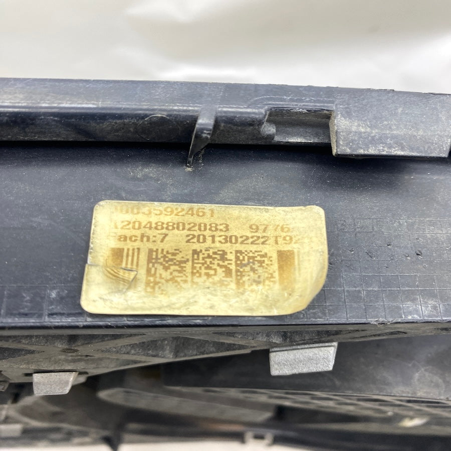 Mercedes C W204 Ön Panjur A2048860160