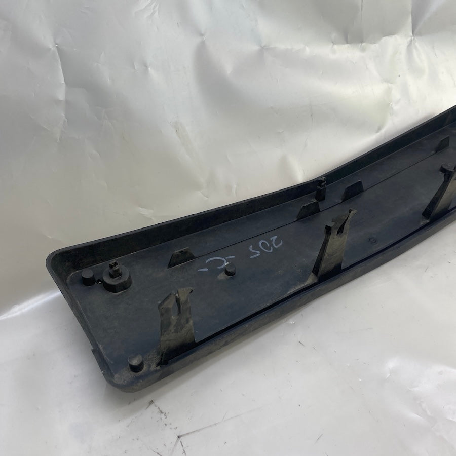Mercedes C W205 AMG Plaka Altlığı Plakalık A2058171678 Orijinal Çıkma