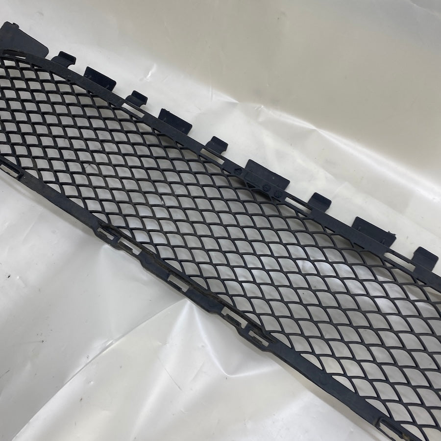 Mercedes C W205 AMG Tampon Orta Izgara A2058852123 Orijinal Çıkma