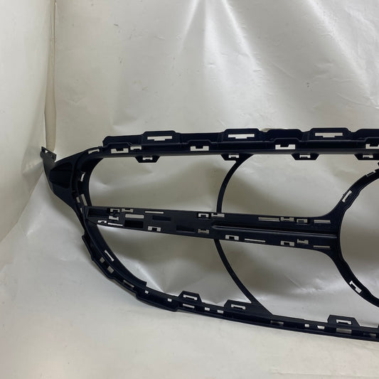 Mercedes C W205 Diamond Ön Panjur Kasası A2058881260