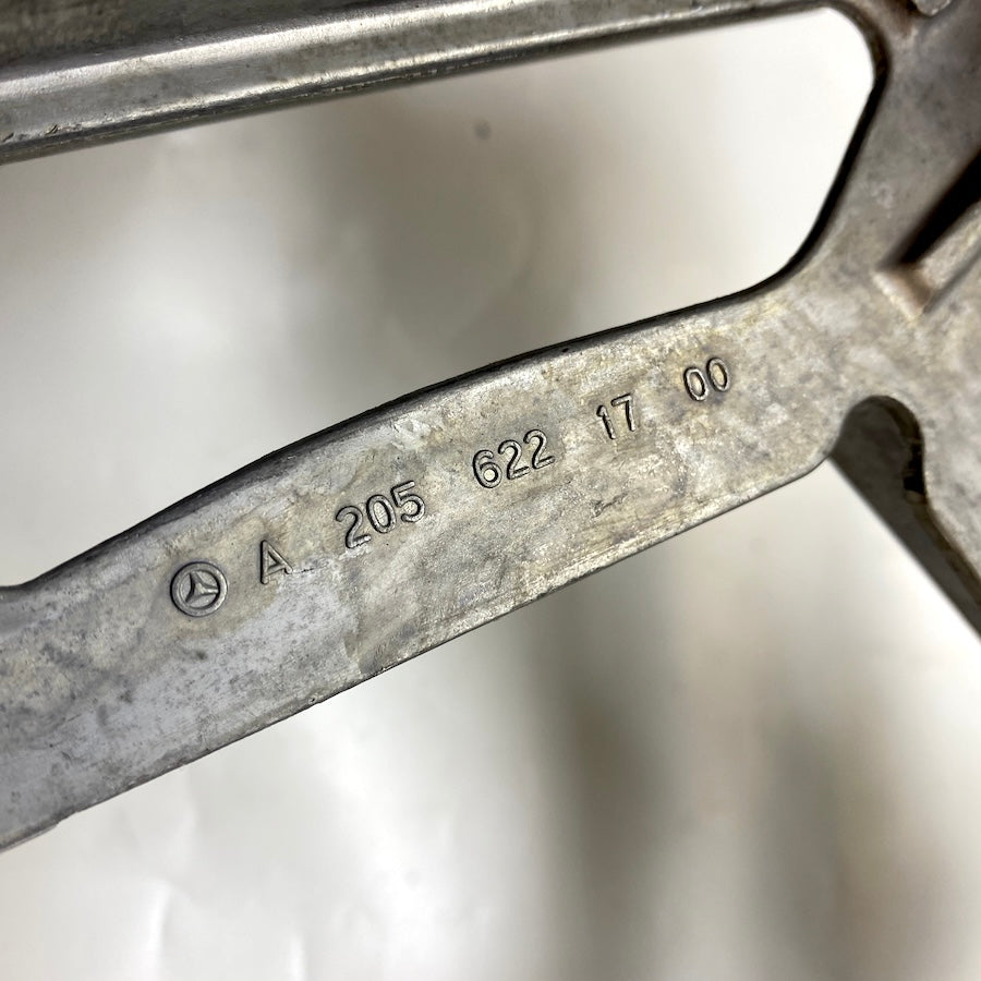 Mercedes C W205 Far Bağlantı Paneli A2056221700