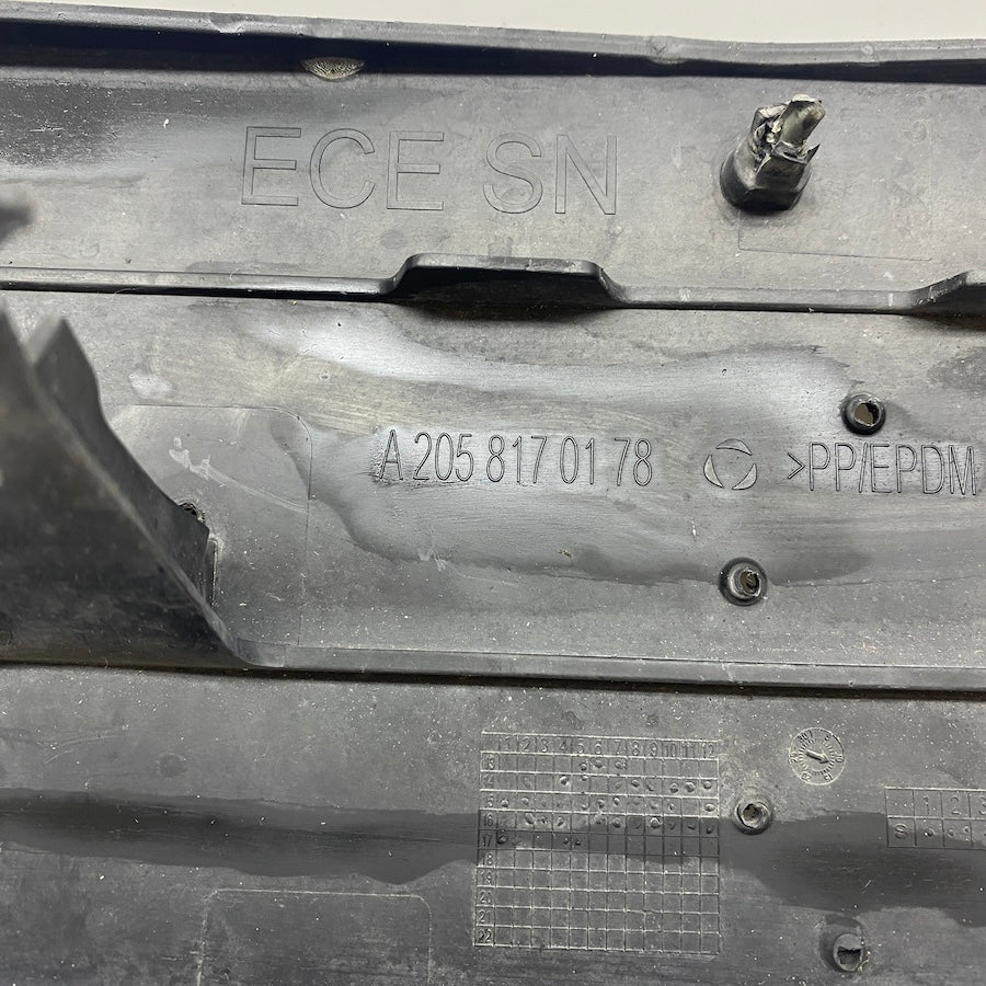 Mercedes C W205 Ön Plakalık A205 8170178