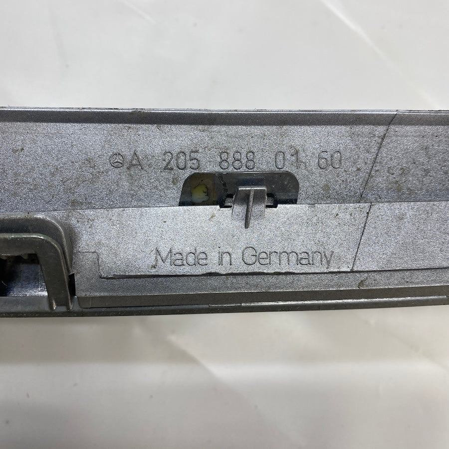 Mercedes C W205 Panjur Çıtası A2058880160 (2013-2017)