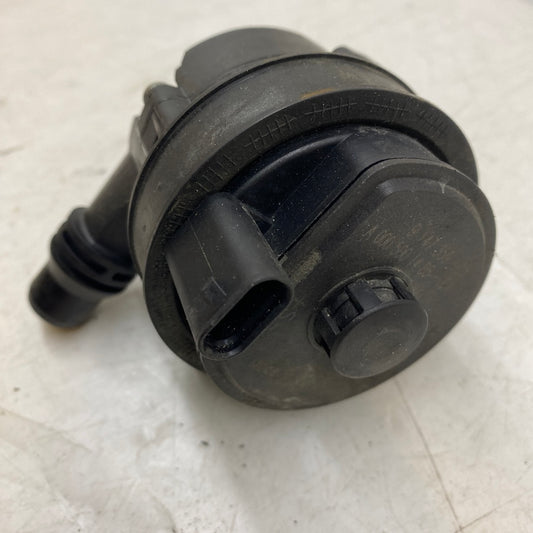 Mercedes C W205/E W212 İlave Su Pompası A0005001486 Orijinal Çıkma